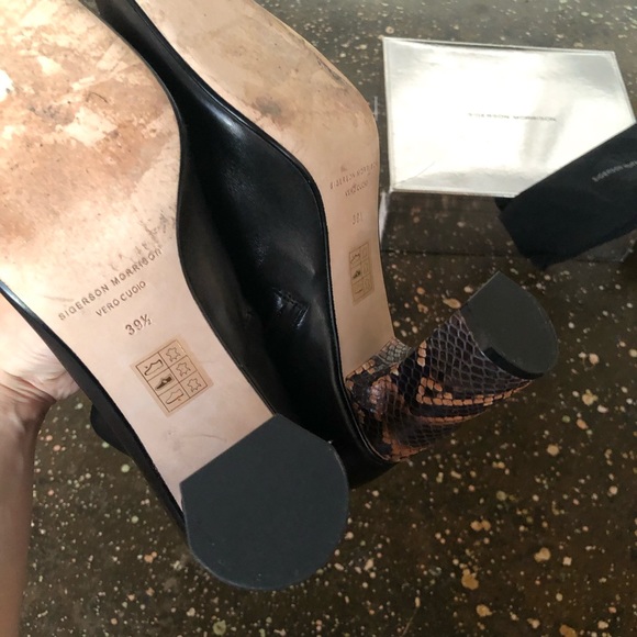 Sigerson Morrison Beatrice Ankle Booties Black - Picture 8 of 12